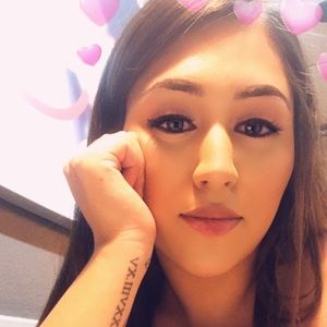 Meet your Posher, Francisca